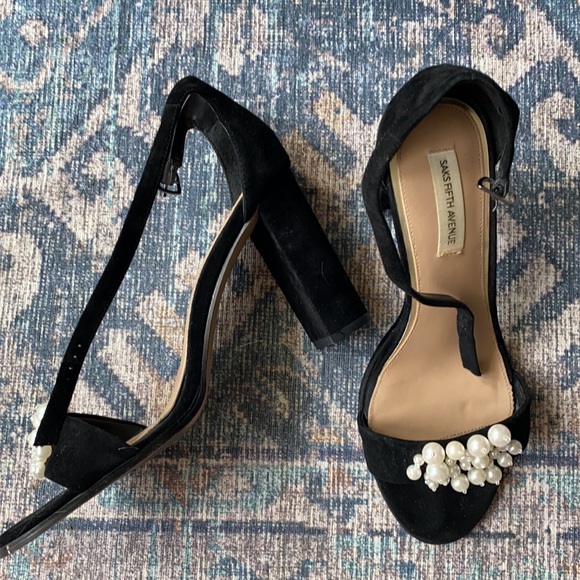 🚀SALE🚀 Saks 5th Pearl Embellished Sandals - Picture 6 of 13